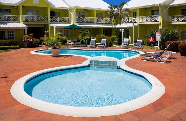Wonderful Trip! 3 Family-friendly Units with Free Parking, Outdoor Pool!