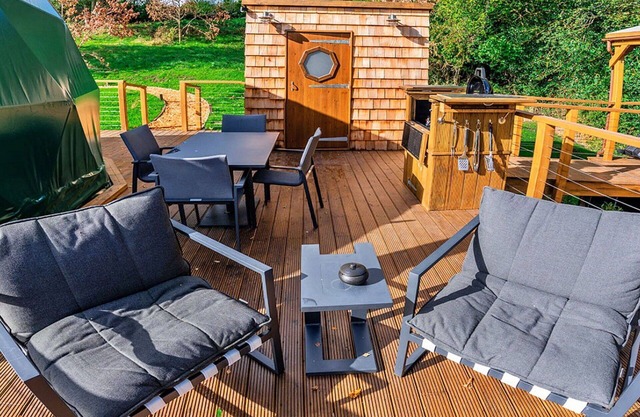 Wonderful villa for 4 guests with hot tub, WIFI, terrace and parking