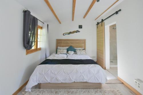 Wood Chalet 1 Monaco Forest La Turbie - Sleeps 4 people