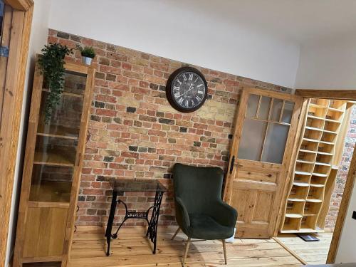 Wood 'n Brick