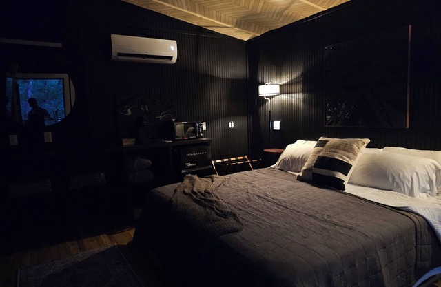 Wooded Romantic Cabin near LBJ Grasslands - Book 1 or All 4 Cabins