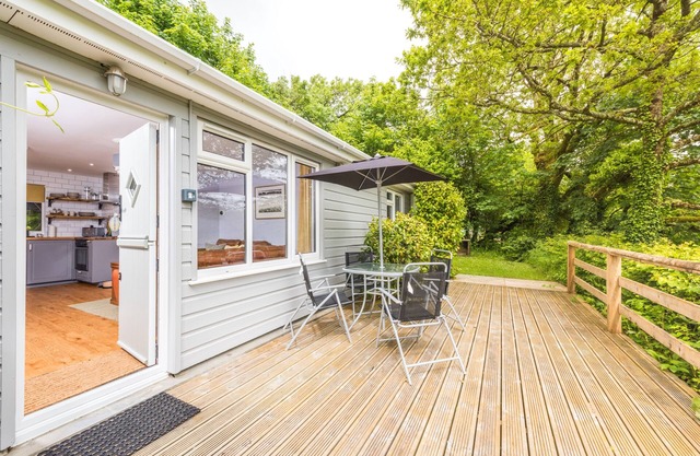 Woodpecker is Laid back luxury in 9 acres of countryside right near the beach