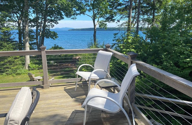 WOODS POINT - ON BLUE HILL BAY - BEAUTIFUL VIEWS