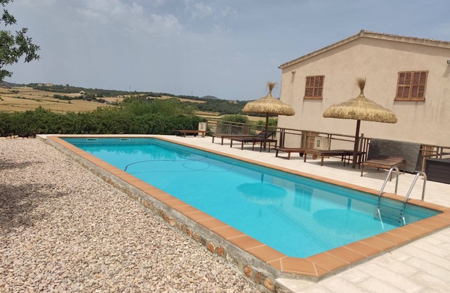 Wow! 7 or + nights 20% off. 10 or + nights 20+20% off. 28 or + nights 20+30% off