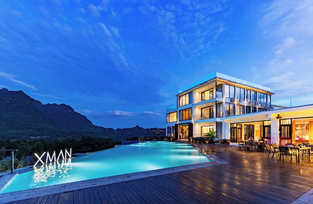 XMAN Sunrise Peaks Resort-Sky Mirror Infinity Pool
