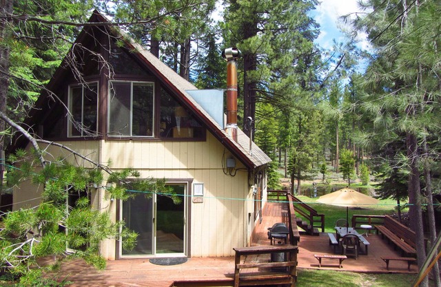 Year-Round Lake Tahoe Getaway - Comfortable and Spacious! Spring Discount!