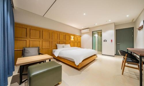 Yeongdeungpo Lifestyle F Hotel