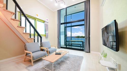 Yeosu Wow A Pension