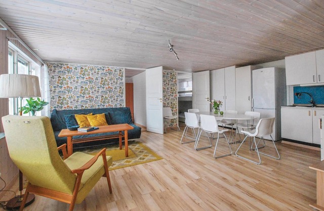 You are vacationing here a few hundred meters from Kalmar Sund in Isgärde.