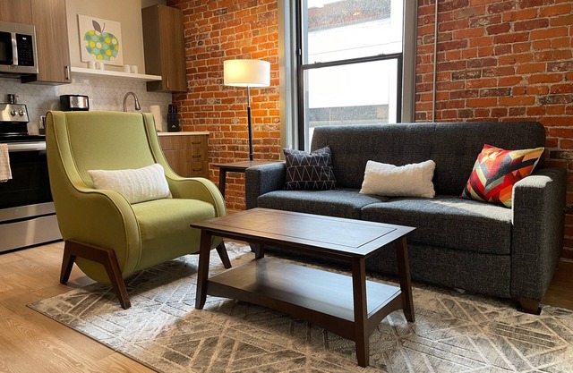 Your Central 1 Bed Travel Apartment Awaits in Downtown Spokane