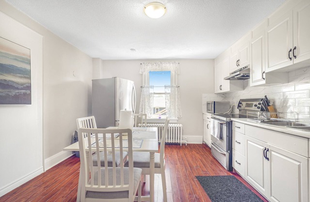 Your home away from home in Thorold, ON - Niagara Falls