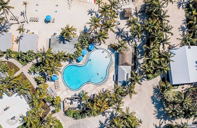 Your Majestic View in Islamorada! Swimming Pool, Kitchenette, Pets Allowed!