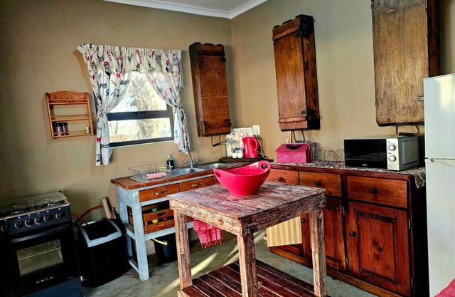 Your Perfect Getaway, Charming 2-Bedroom Self-Catering Stay.