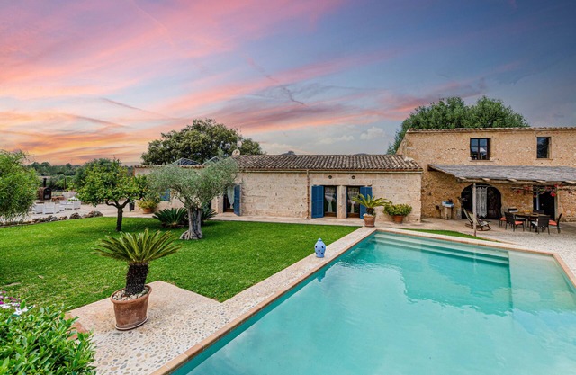 YourHouse Son Costa, charming country house with private pool