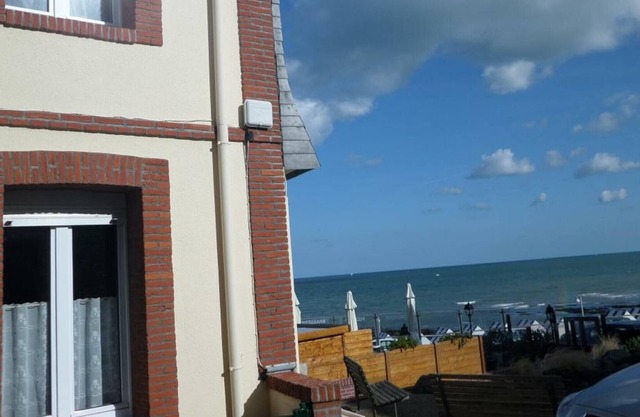 Yport Inn, 3 bedrooms, sleeps 6