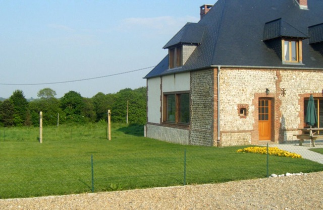 Yport Inn, 5 bedrooms, sleeps 12
