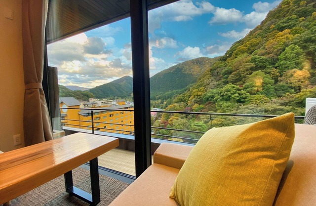 Yuze Hotel