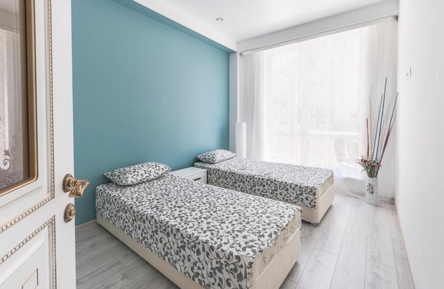 Yuzhnykh Kultur Street Apartment