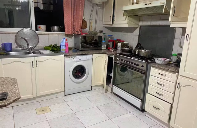 Zainab House - Lovely apartment with AC in vibrant Amman