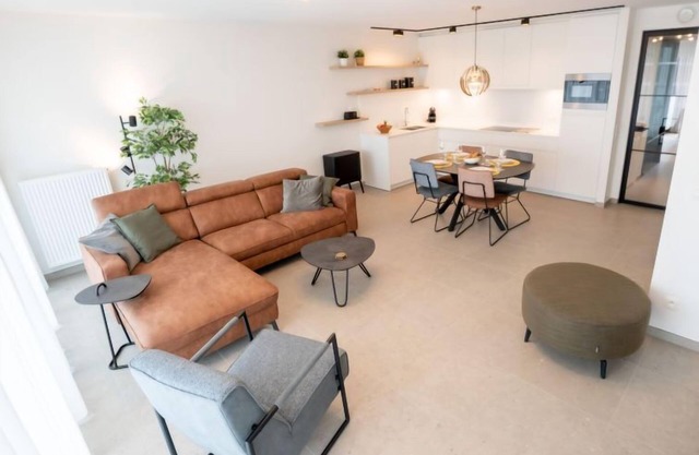 Zeestation by Interhome