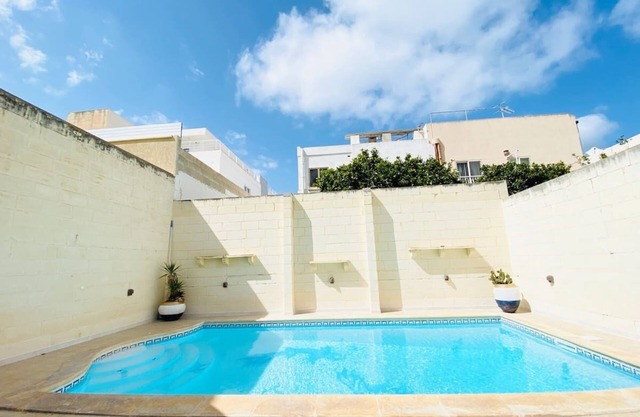 Zen villa with pool close to the sea