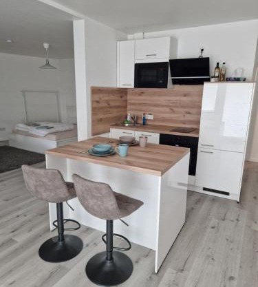 Zentrale Lage in der Nähe von der Uni ,Neumarkt und Köln Messe nur 5 Stationen