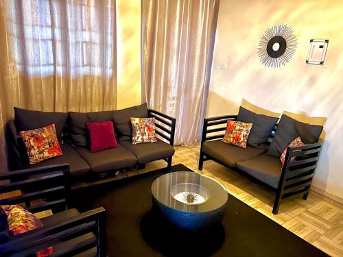 Zoe Apartments