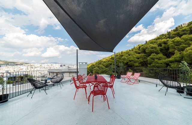 Zoia House-The Hill no. 3 by JJ Hospitality-