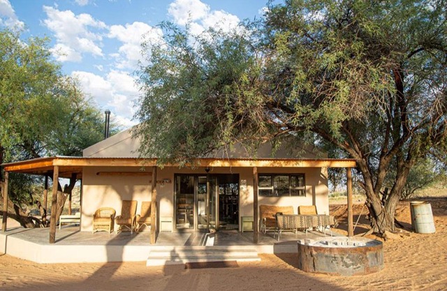 Zoutpanputs Game Lodge