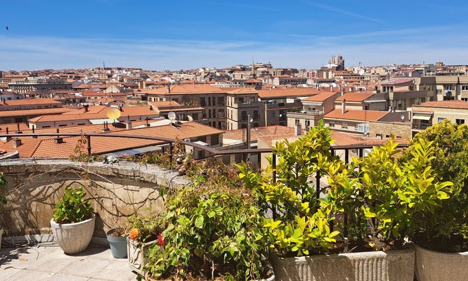 Centro Condo | Ático Céntrico con Vistas a 5 min de la Plaza Mayor
