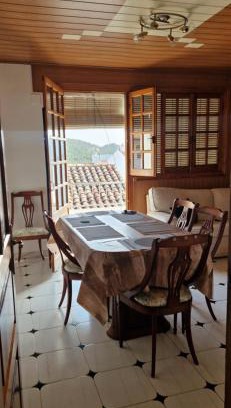 Higueruelas Apartment | Ático en el casco histórico con increibles vistas de montaña