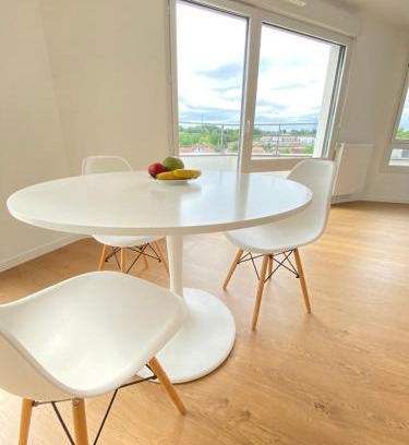 Villemomble Bed & Breakfast | Élégance Parisienne