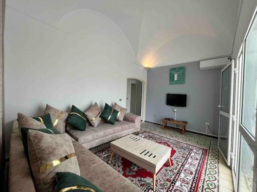 Rafraf House | Étage de villa vue montagne et mer