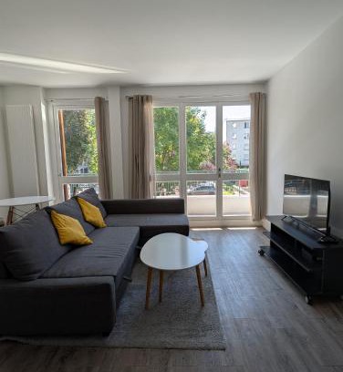 Faubourg de l'Arche Apartment | Évasion La Défense - Balcon & Wi-Fi, à 10 min de Paris
