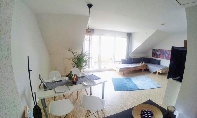 Kirchheim unter Teck Apartment | Über den Dächern von Kirchheim, Modernes Apartment
