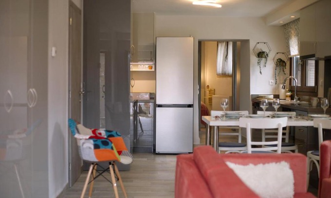 Karpenisi Apartment | Το Σπίτι της Ευτυχίας Σουίτα