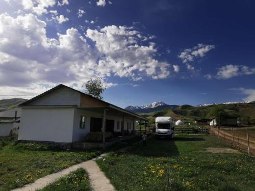 Almaty Bed & Breakfast | Гулниза 1