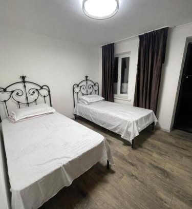 Almaty Apartment | Двухспальные комнаты