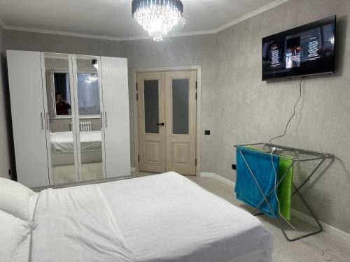 Sverdlov District Apartment | Однокомнатная Карпинка