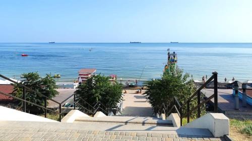 Yuzhne Apartment | Посуточно квартира у моря м Южне