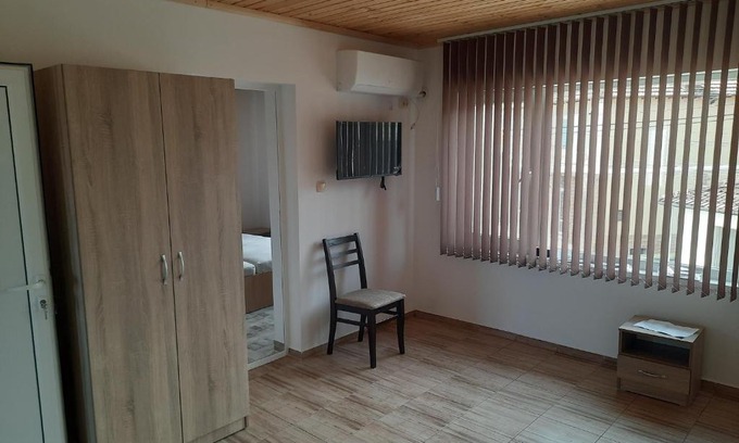 Dragizhevo Apartment | Стаи и апартамент за гости Велико Търново