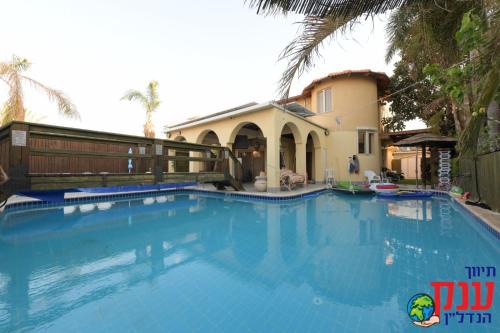 Eilat Villa | וילה באילת עם בריכה
