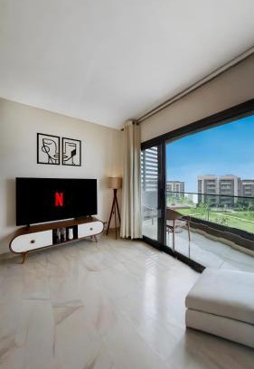 Madinaty Apartment | شقة فندقية هادئة بأطلالة بانوراما على الحديقة