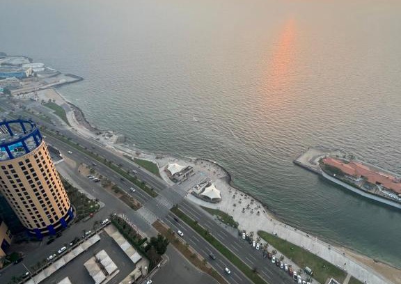 Ash Shati Apartment | شقّه باأطلالة بحرية برج داماك