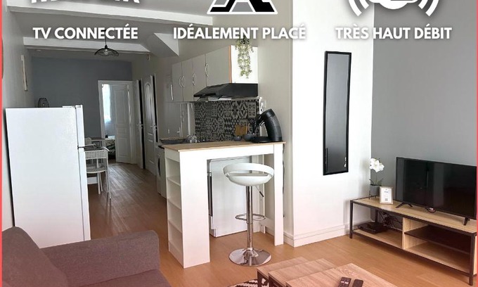 Saintes Apartment | ღ Hubble Au cœur de Saintes, Spacieux & Wifi
