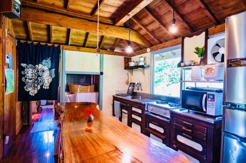 Wakugawa Apartment | 今帰仁古民家の宿 つばめや