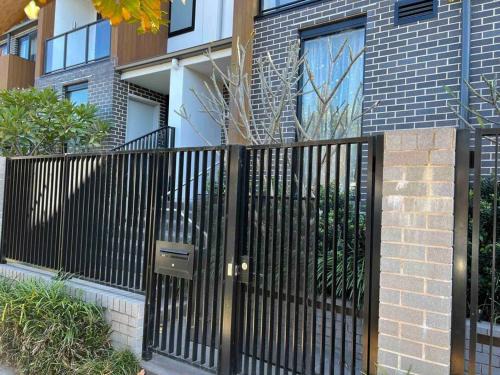 Botany Villa | 安静的住宅区 4个卧室 2个卫生间 临近悉尼机场 市区 海滩