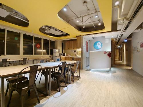 Zhongzheng Hostel | 日初青旅 Sundaily Hostel 北車