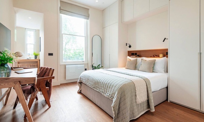 West Kensington Apartment | 04-Philbeach Gardens