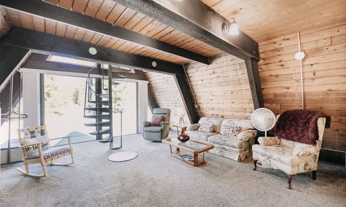 Maple Falls Apartment | 05MBH - Economical - WiFi - Pets Ok - F/P - D/W - Sleeps 2 by RedAwning